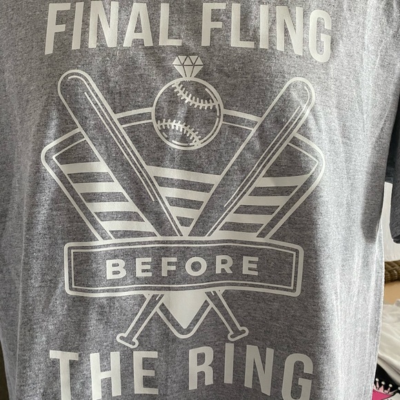 Men’s large baseball last fling before the ring t-shirt - Picture 2 of 3